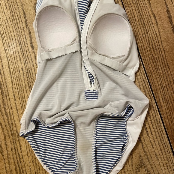 Sea Level Australia blue & white striped one piece swimsuit size 4 - Picture 7 of 7